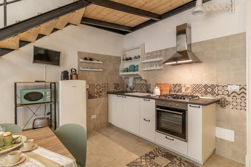 TV and multimedia, Kitchen or kitchenette, Dining area, dishwasher, minibar, oven, pet friendly, stove, toaster