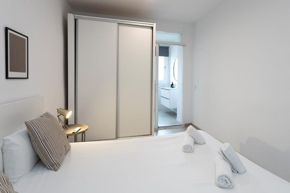 11CRC1037 Newly decorated apartment near Sants Station Apartment in Barcelona