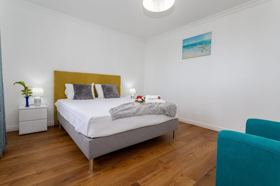 Living room, Bedroom