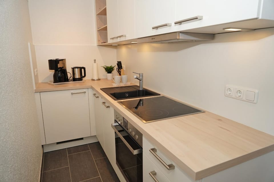 Ferienwohnung mit neuer Küche u Bad - W-LAN Apartment in Damp