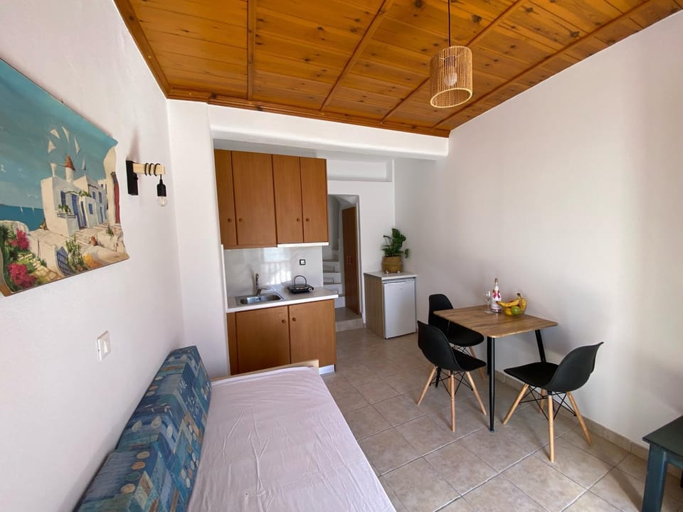 Living room, Seating area, Lunch, kitchen