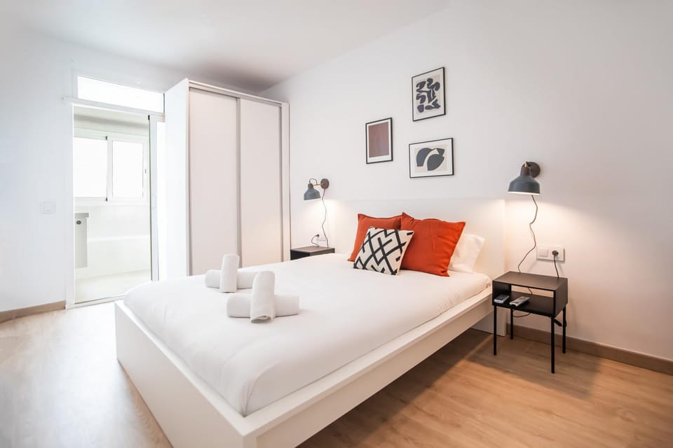 12CRC1038 - Big & Cozy 2bed Apartment in the city Apartment in Barcelona