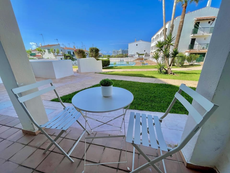 Xoriguer -Apartamento con piscina junto la playa Apartment in Cala en Blanes