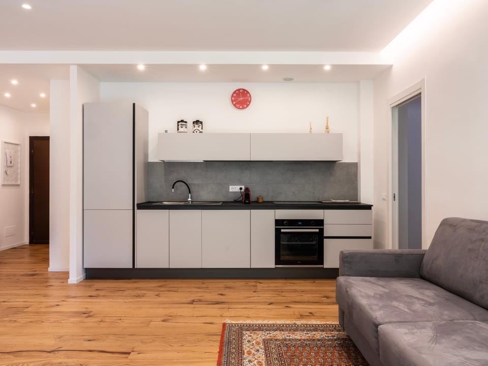 Kitchen or kitchenette, Living room, Seating area, pet friendly, stove
