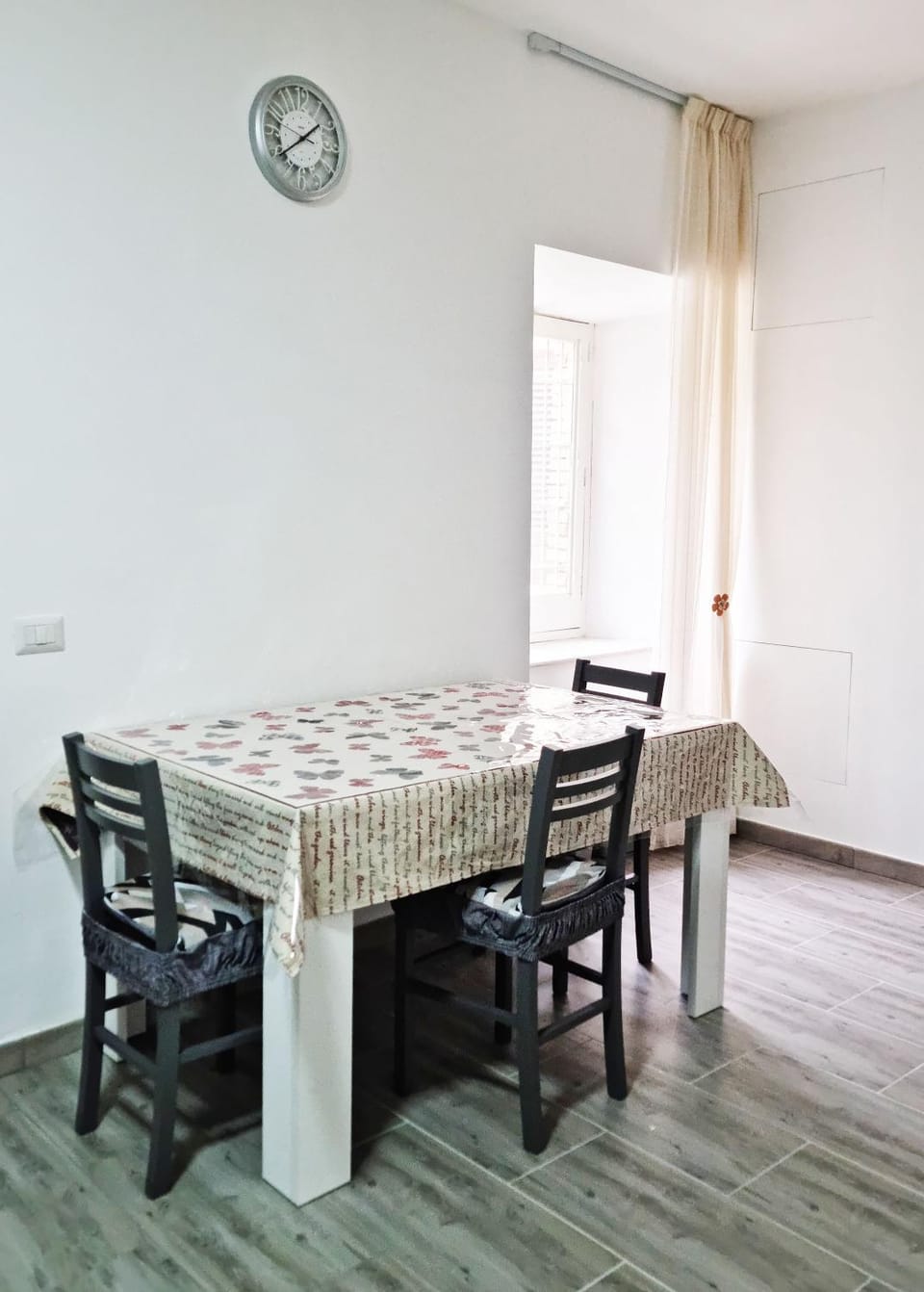 Kitchen or kitchenette, kitchen