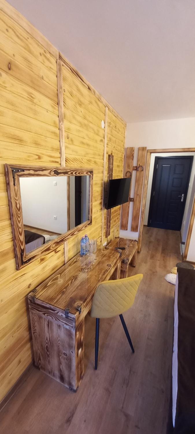 Bed, TV and multimedia