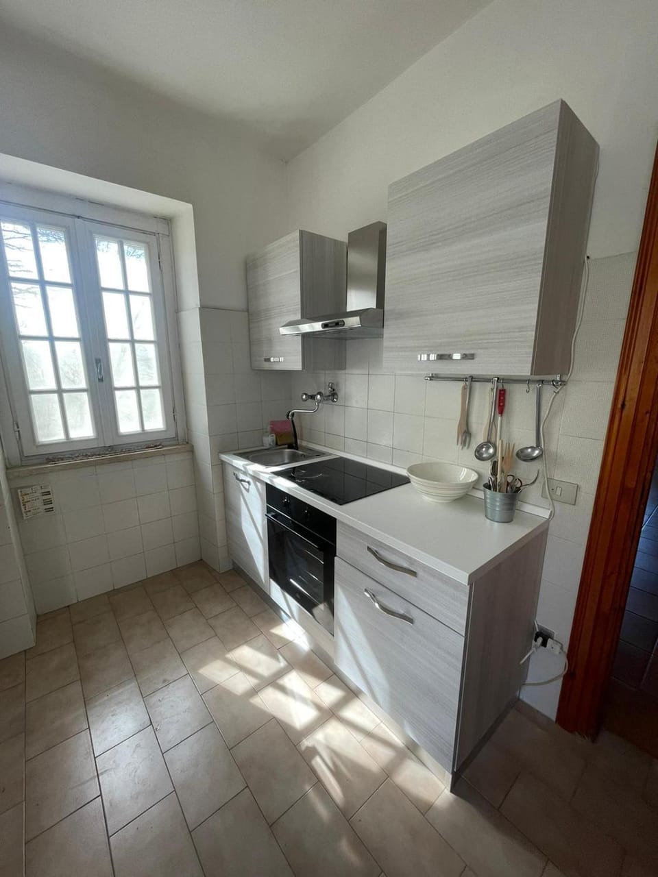 Kitchen or kitchenette, kitchen