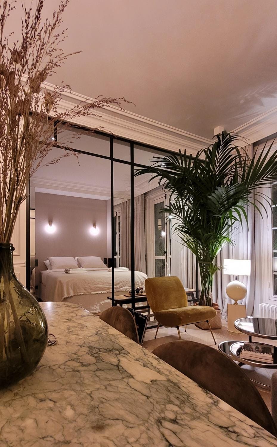 Elegant Suit in Montmartre by an Architect Apartment in Paris
