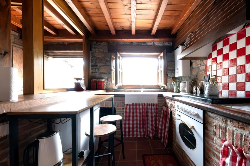 Casa de campo El Midiaju para 8 personas House in Cantabria