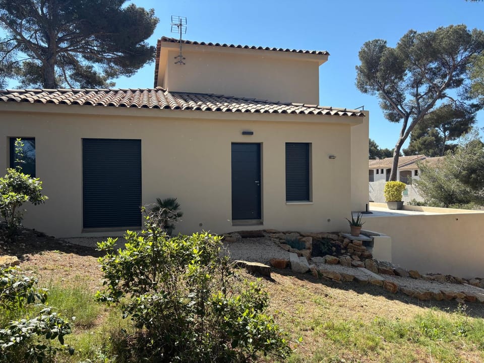 Property building, Garden view