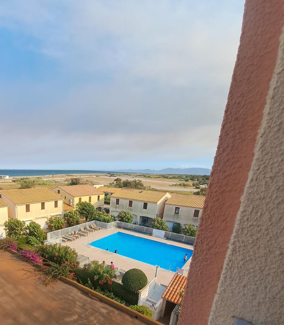 Barcarès résidence calme plage accès direct studio agréable et frais 4 couchages disponible du 21 août à fin sept Apartment in Le Barcarès