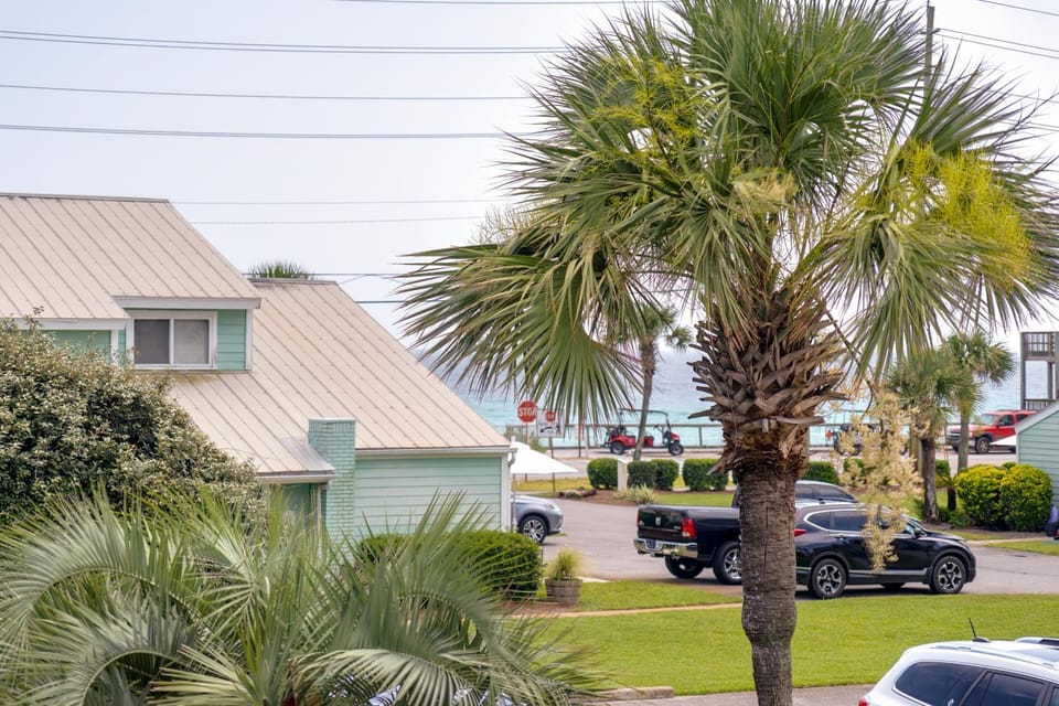 Day, Natural landscape, Balcony/Terrace, Sea view, Location