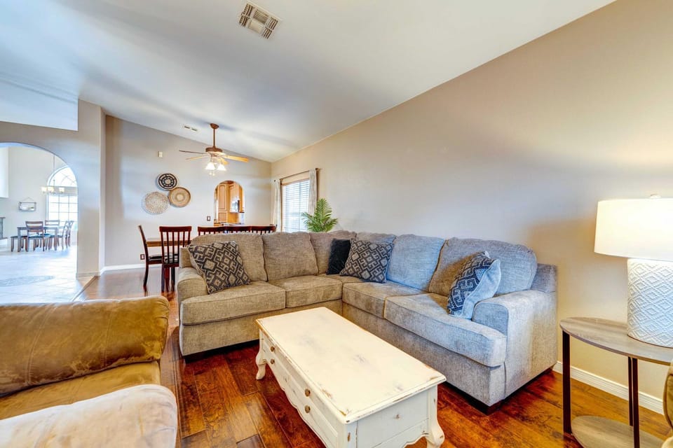 Pool + Hot Tub: Home Near Peoria Sports Complex! House in Glendale