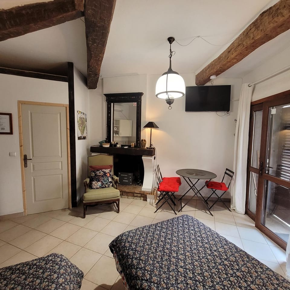 Studio Chez Gregoire w Prowansji Apartment in French Riviera