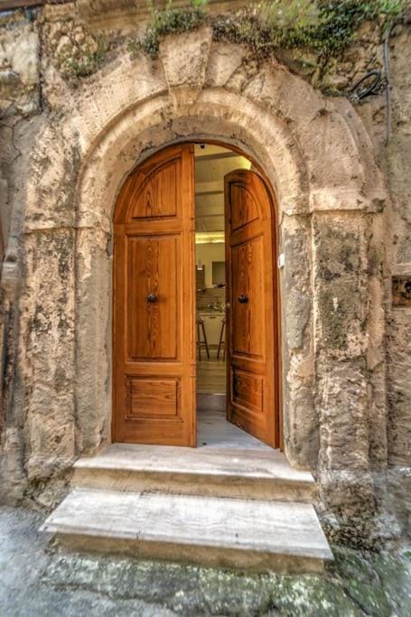 Facade/entrance, Landmark view