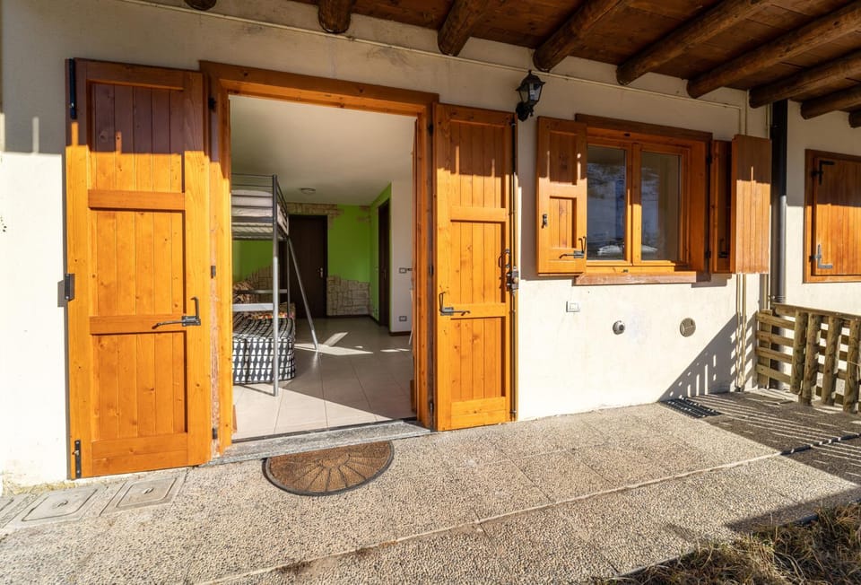 Property building, Balcony/Terrace