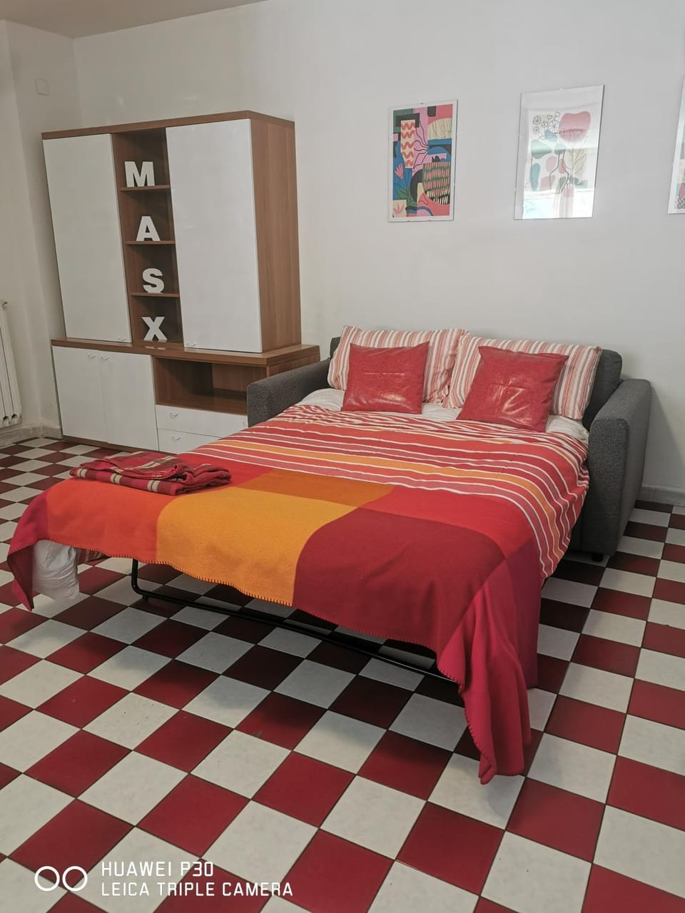 Bed, Photo of the whole room