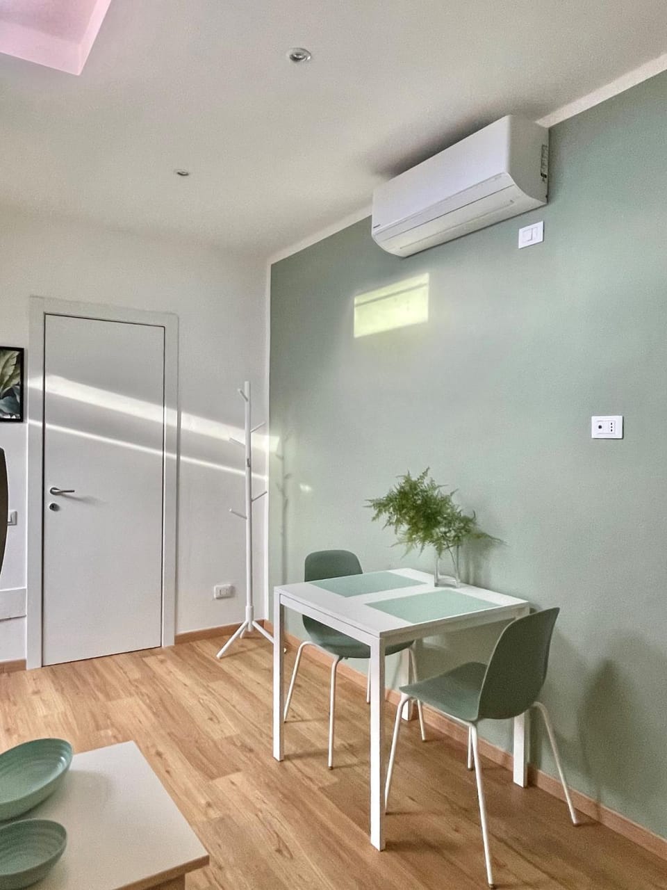 Dining area, air conditioner