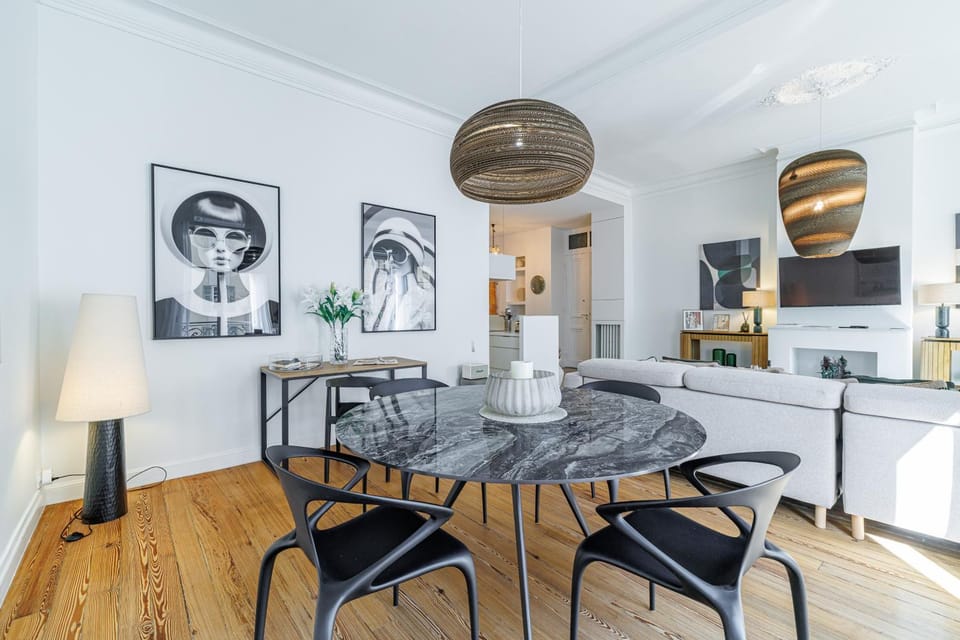 Seating area, Dining area