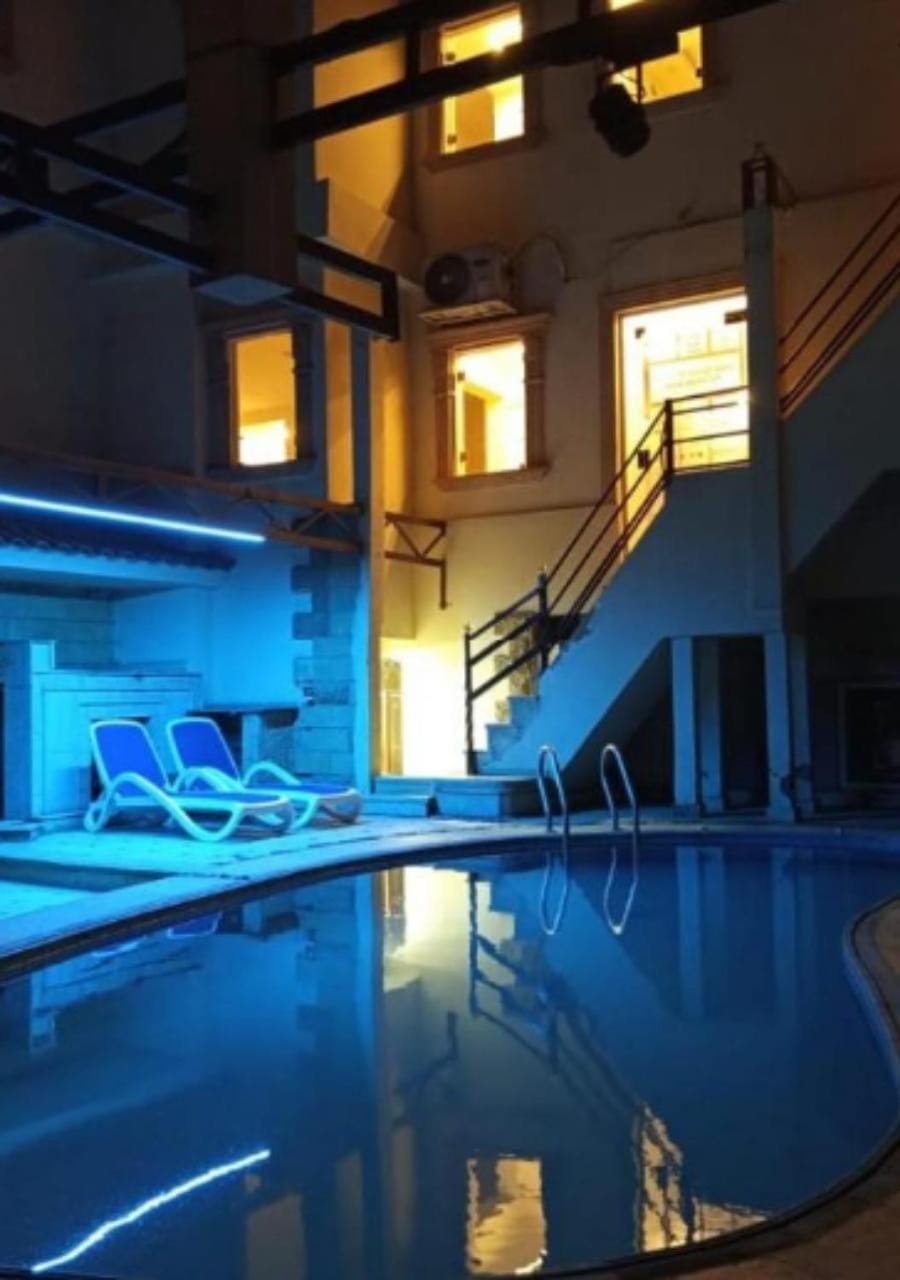 Swimming pool