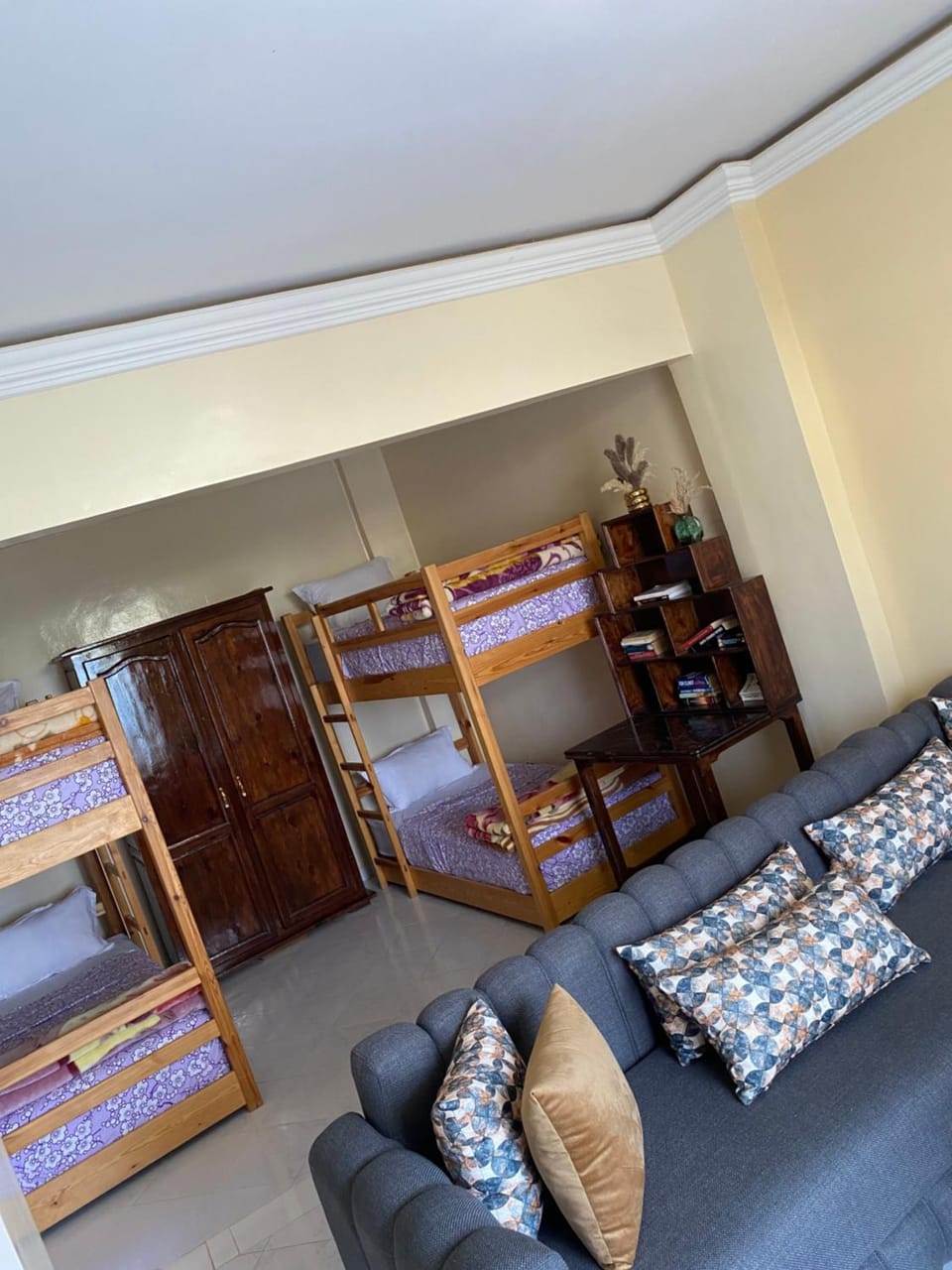 Bed, Living room, Photo of the whole room, Seating area, bunk bed, wardrobe