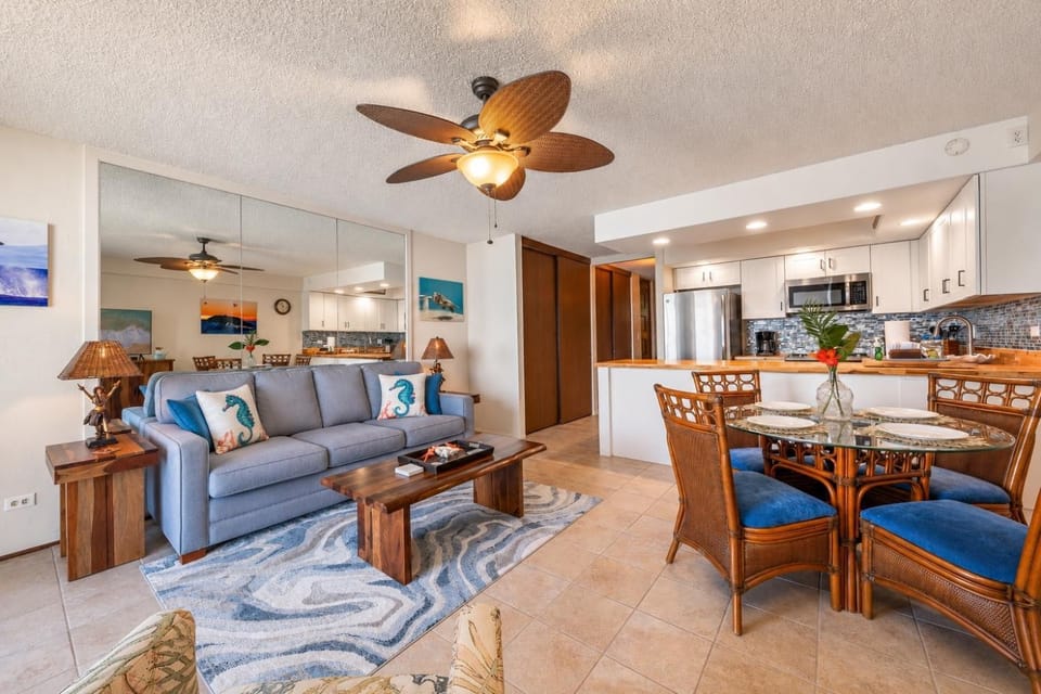 Papakea L207 Ocean Front 1 Bedroom condo Apartment in Kaanapali