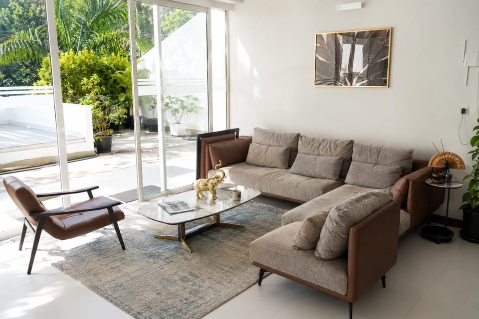 Living room, Seating area