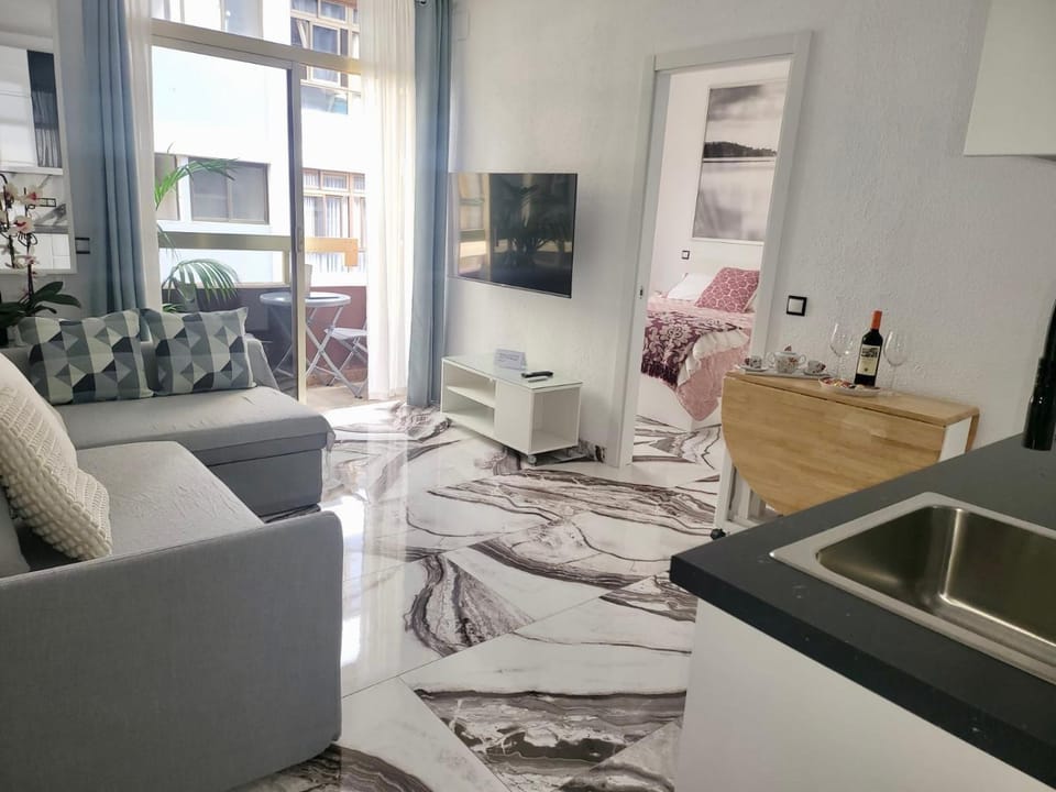 TV and multimedia, Living room, air conditioner