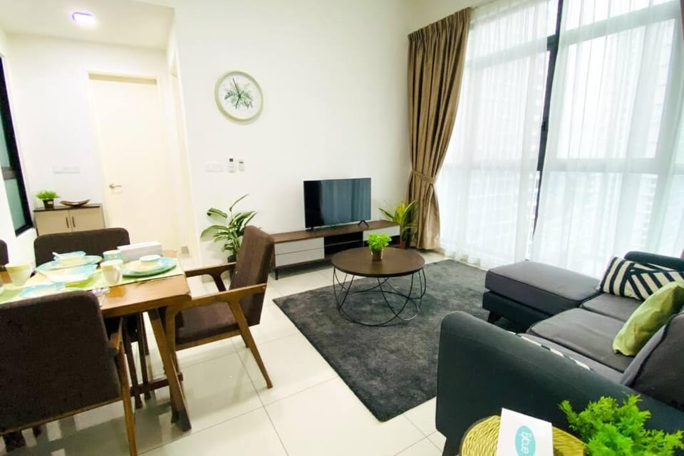 The Icon 3 Condo in IOI City Mall Putrajaya, Pool View Apartment in Putrajaya
