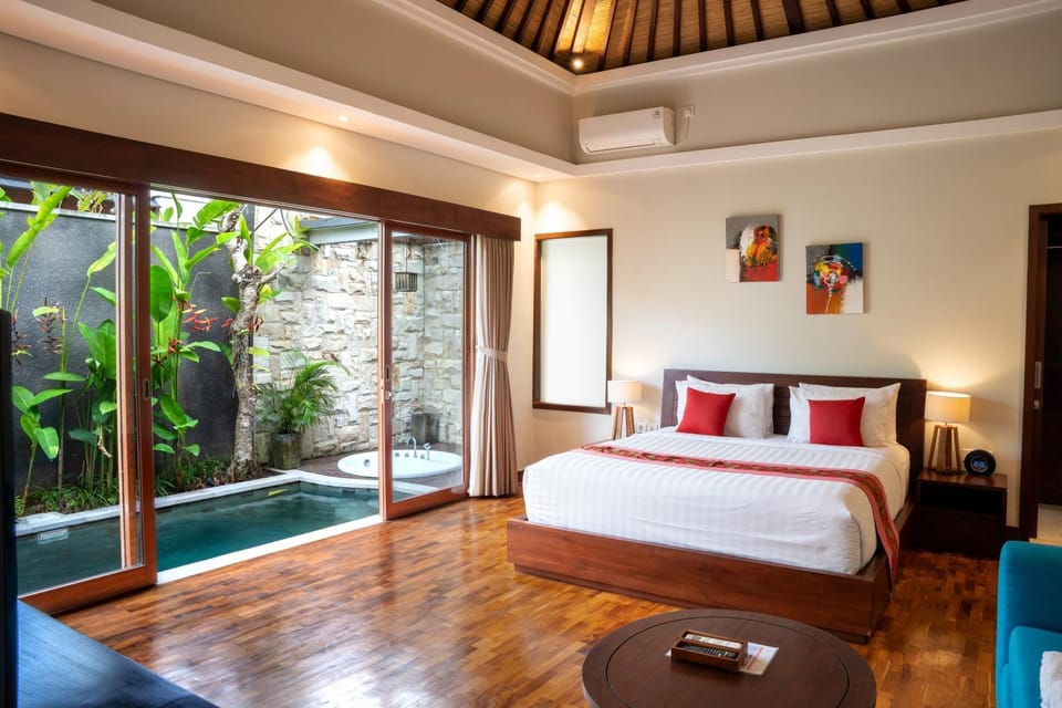 Bed, Photo of the whole room, Bedroom, air conditioner