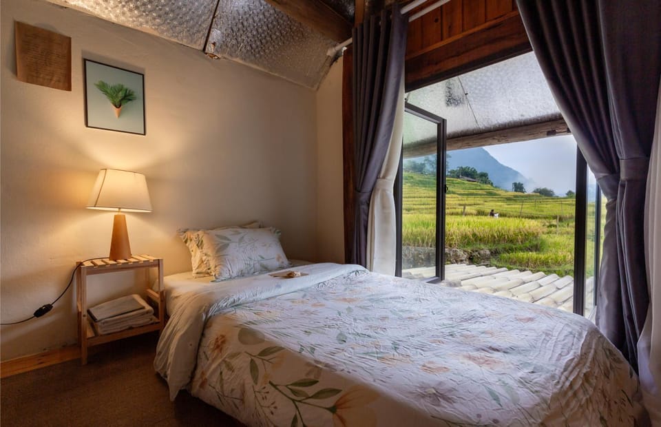Bed, Natural landscape, View (from property/room), Photo of the whole room, Bedroom, Mountain view