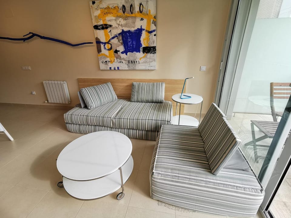 Apartamento ideal en Llançà: Terraza, parking y cerca de la playa - ES-89-87 Apartment in Alt Empordà