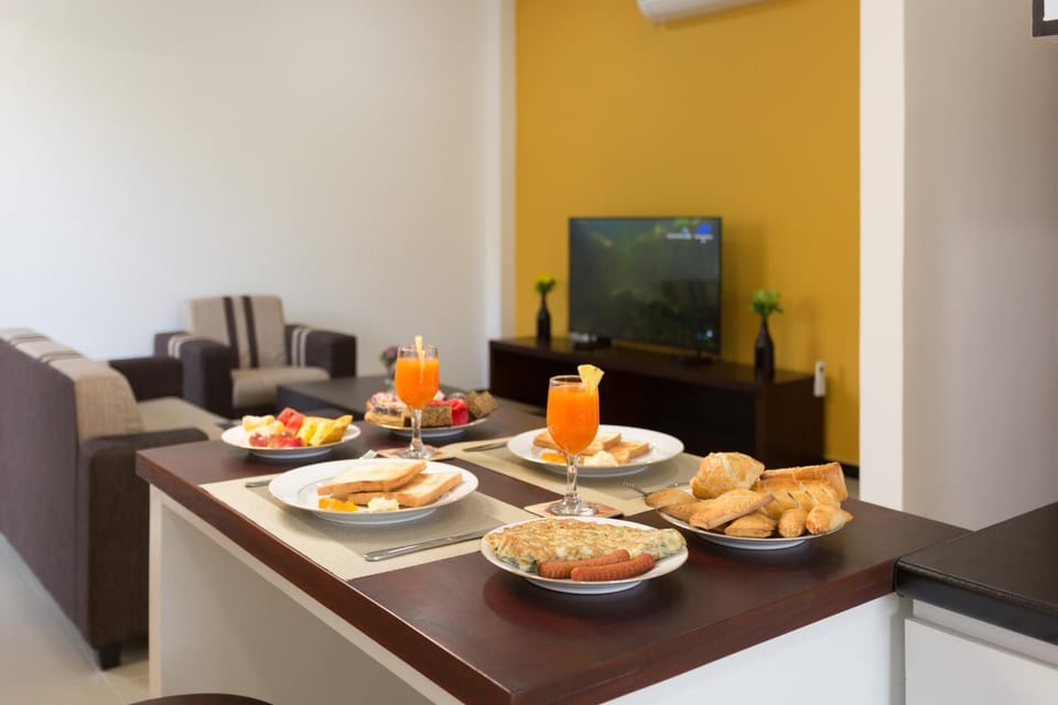 Breakfast, Breakfast