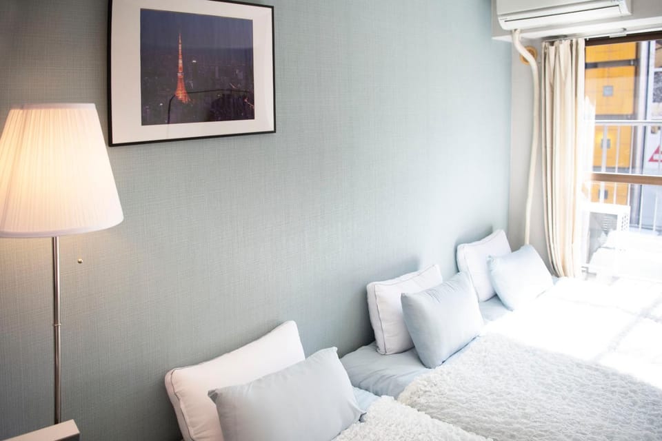 #8 3mins to station 1stop to Shinjuku Central Shinjuku apartment with plenty of Sunlight Apartment in Shinjuku