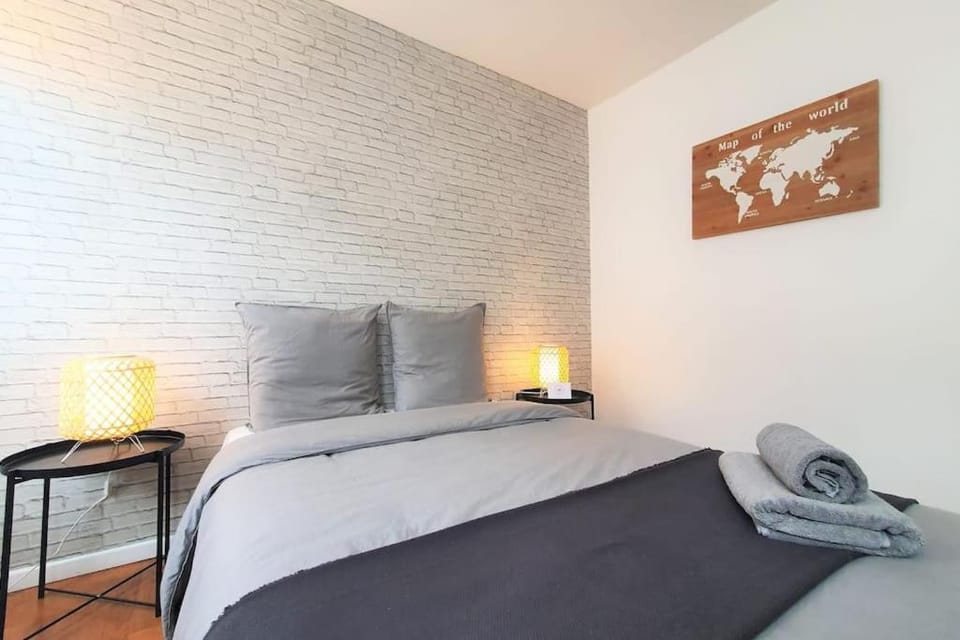 Bed, Bedroom