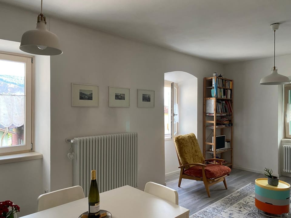 Library, Living room, Seating area, internet