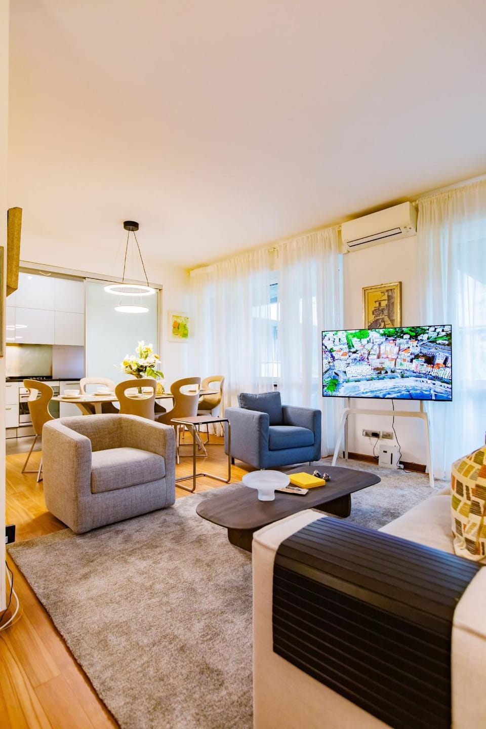 Communal lounge/ TV room, Living room