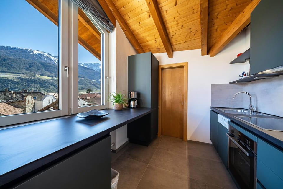 Property building, Kitchen or kitchenette, Living room