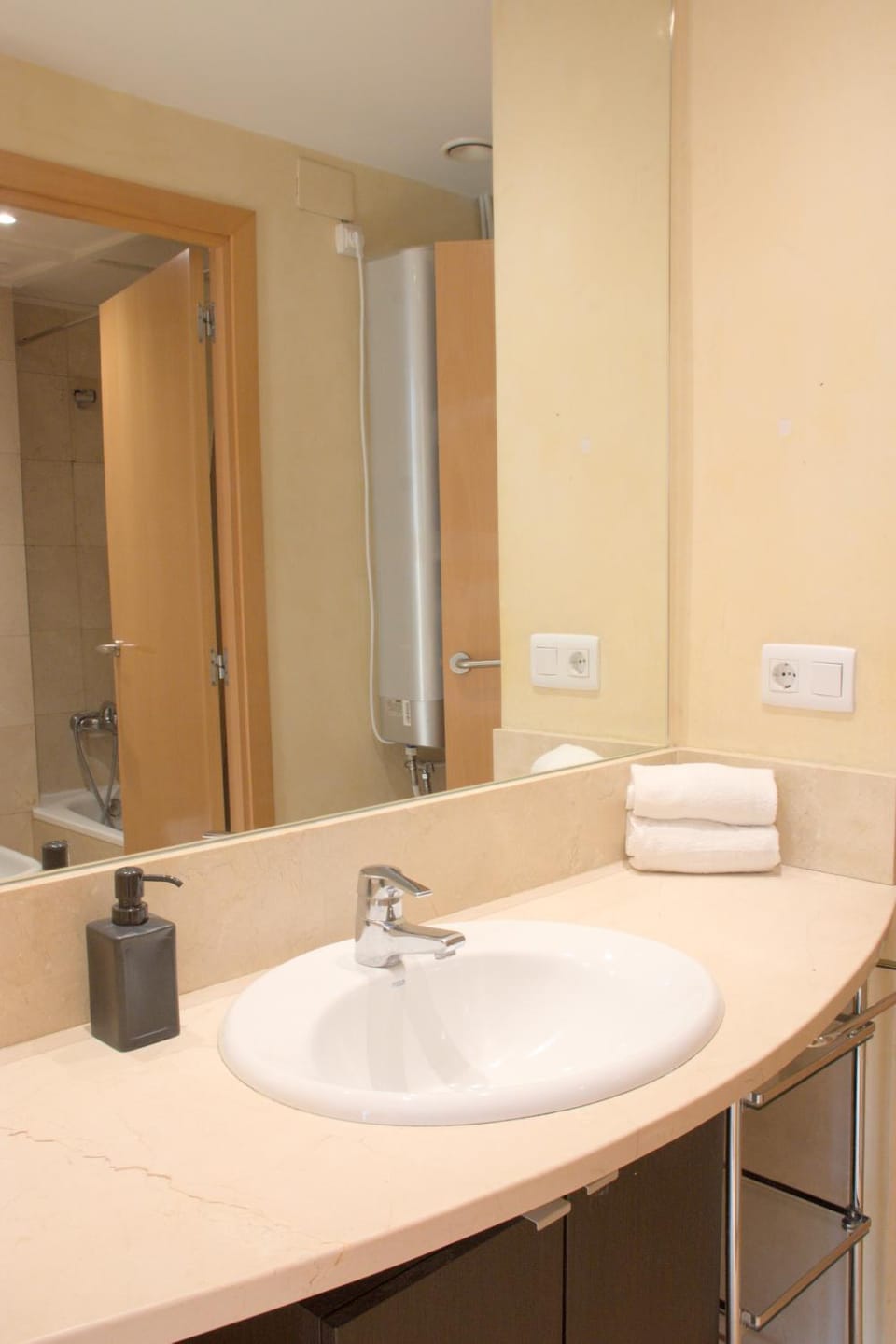 Bathroom, towels