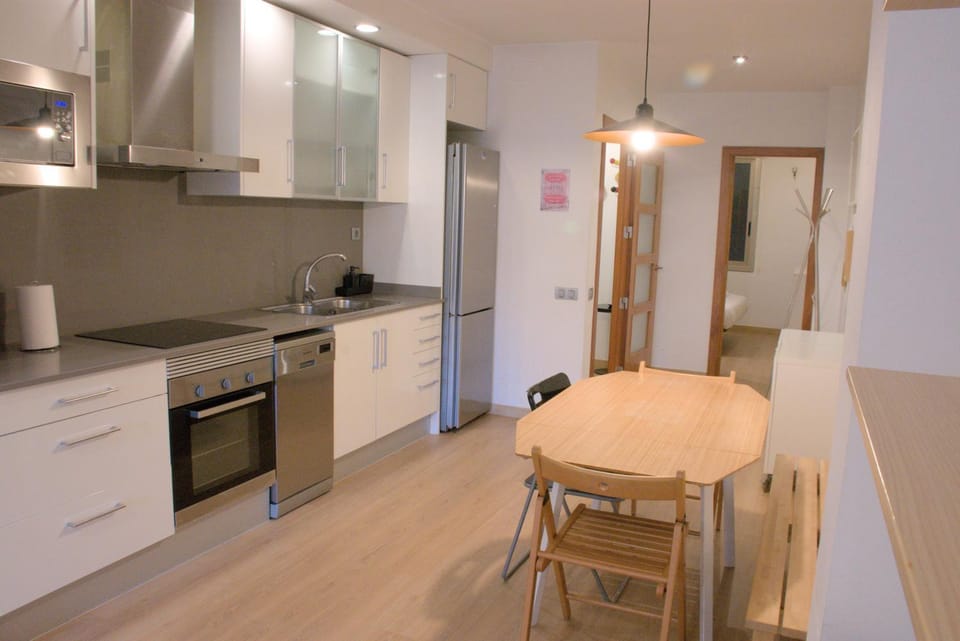 Kitchen or kitchenette, Dining area, dishwasher, oven, stove