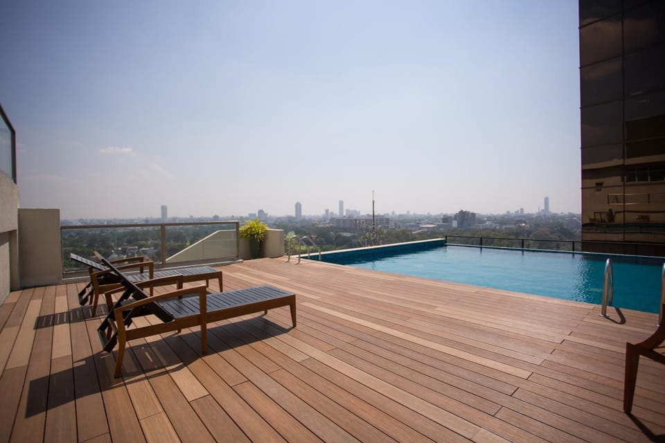 View (from property/room), Pool view, Swimming pool, sunbed