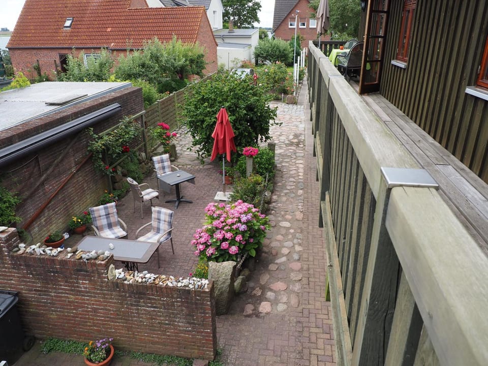 Property building, Patio