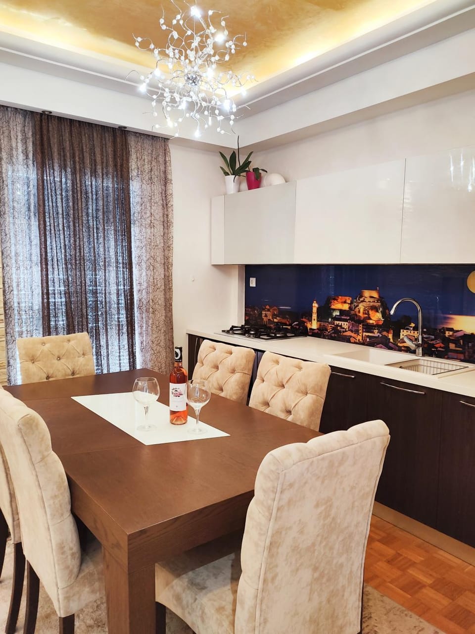 Living room, Seating area, Dining area, kitchen