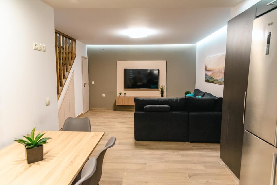 Elegant decorated house - Free Private Parking & Fibre Internet! Apartment in Heraklion