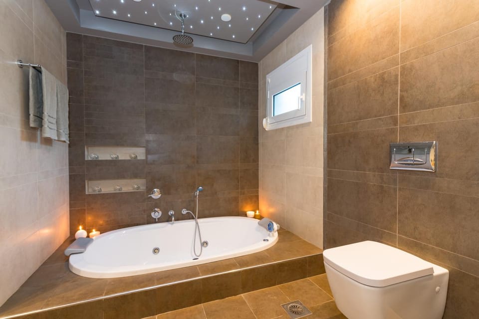 Toilet, Hot Tub, Bath