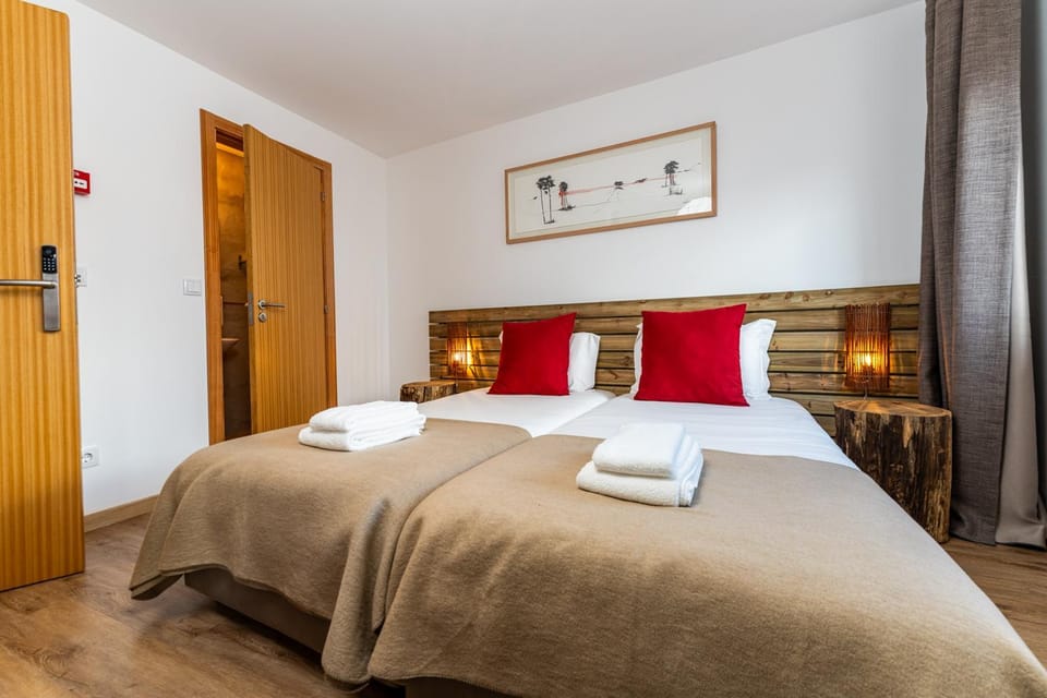 Bed, Photo of the whole room, Bedroom, towels, wardrobe