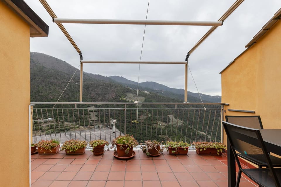 Natural landscape, View (from property/room), Balcony/Terrace