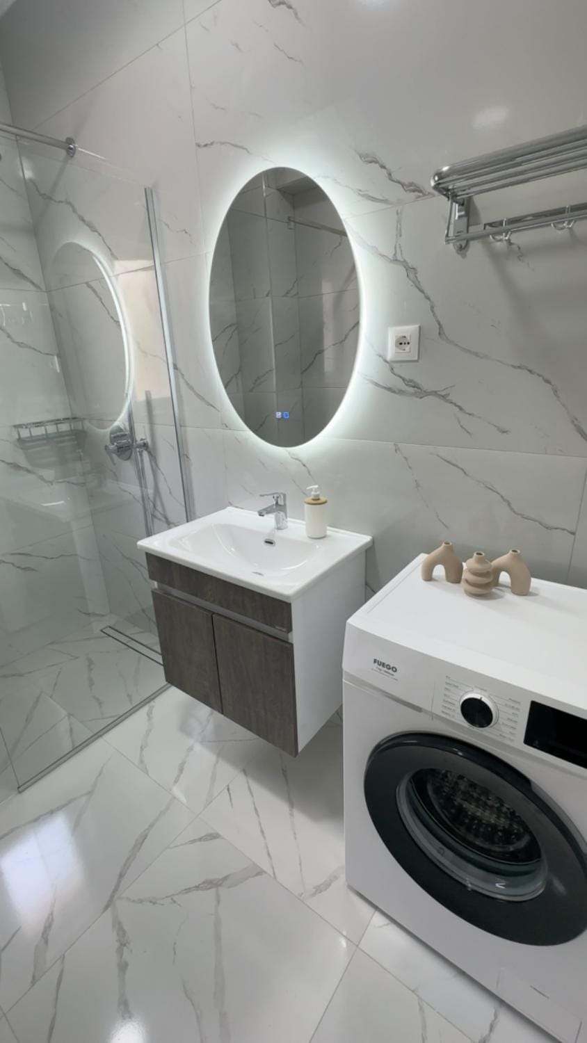Shower, Bathroom, towels