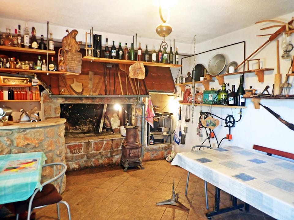 BBQ facilities, Kitchen or kitchenette, Dining area