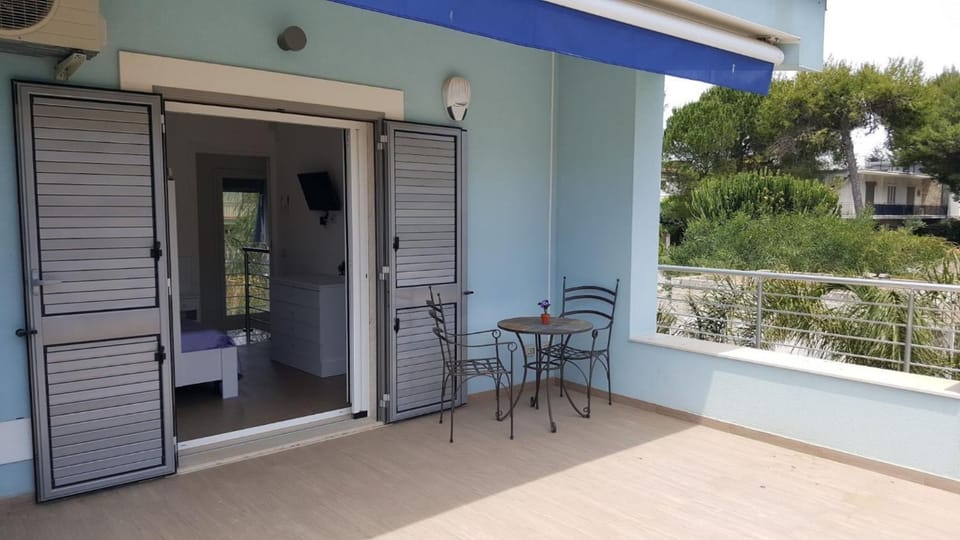 Property building, Patio, View (from property/room), Balcony/Terrace, Dining area